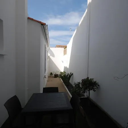 La Reserve A Bonheurs Apartment *
